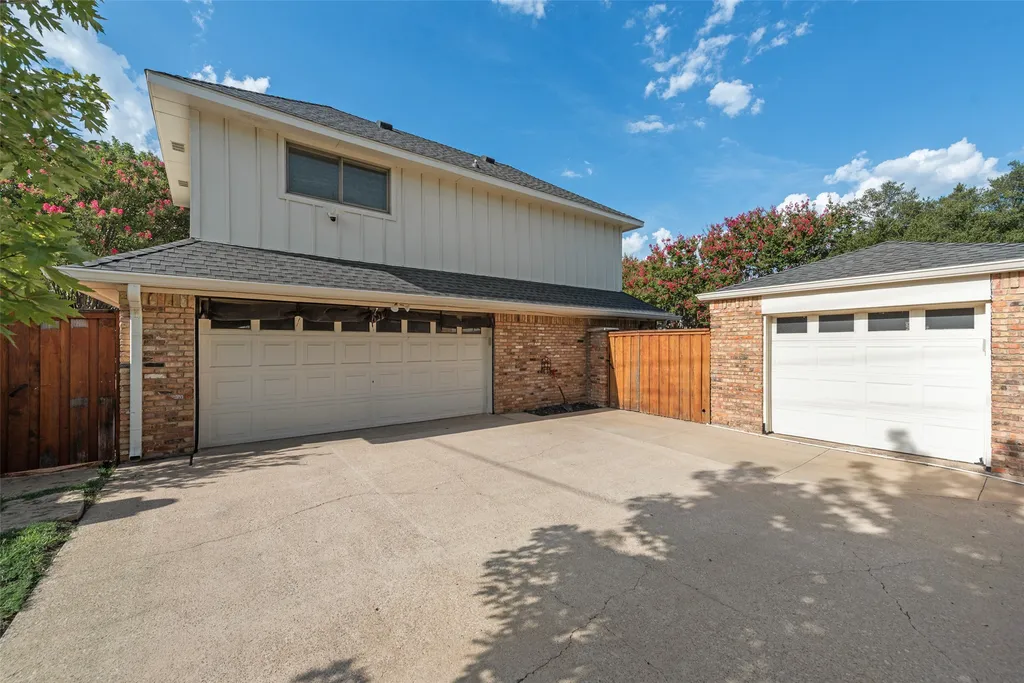 6902 Deloache Avenue Dallas TX 75225