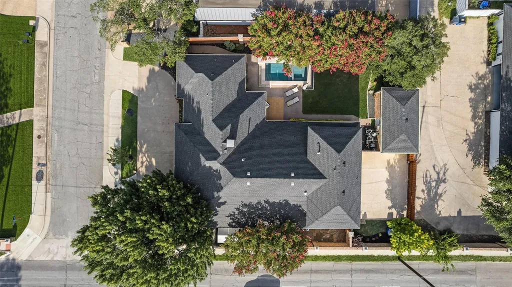 6902 Deloache Avenue Dallas TX 75225