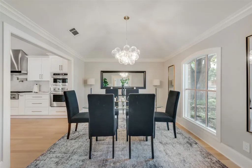 6902 Deloache Avenue Dallas TX 75225