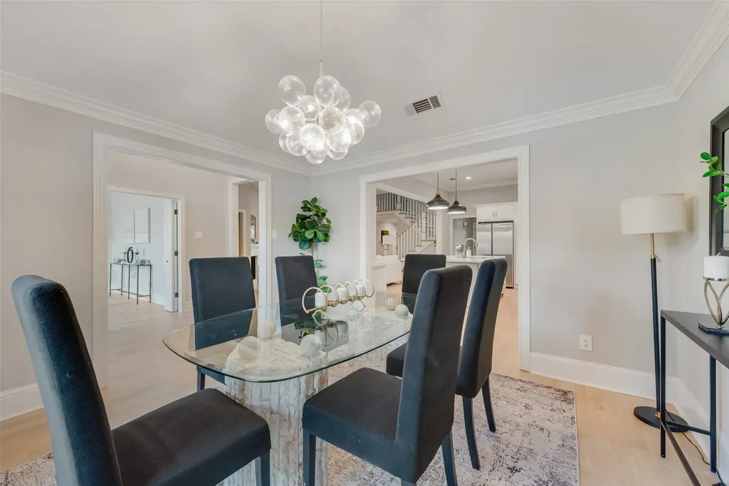 6902 Deloache Avenue Dallas TX 75225