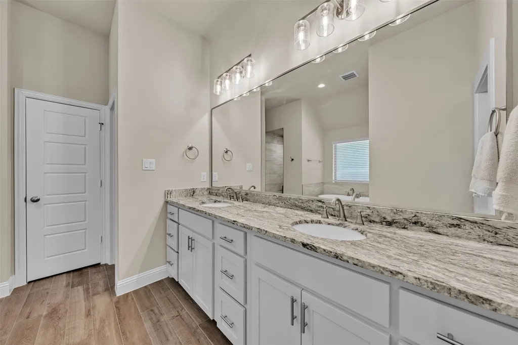 250 Red Top Road Poolville TX 76487