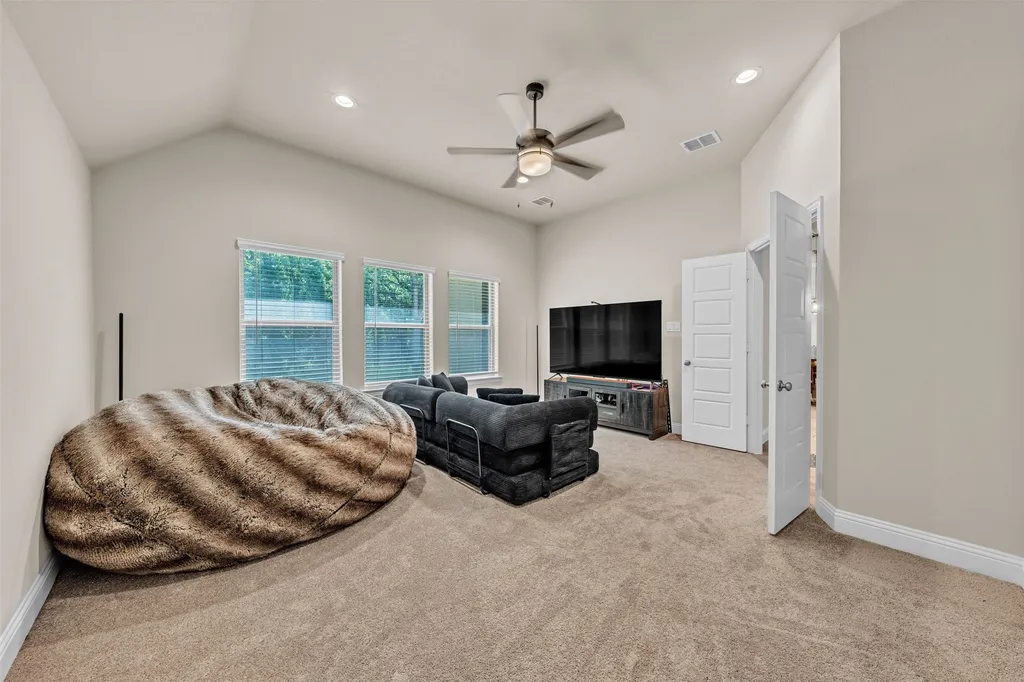 250 Red Top Road Poolville TX 76487