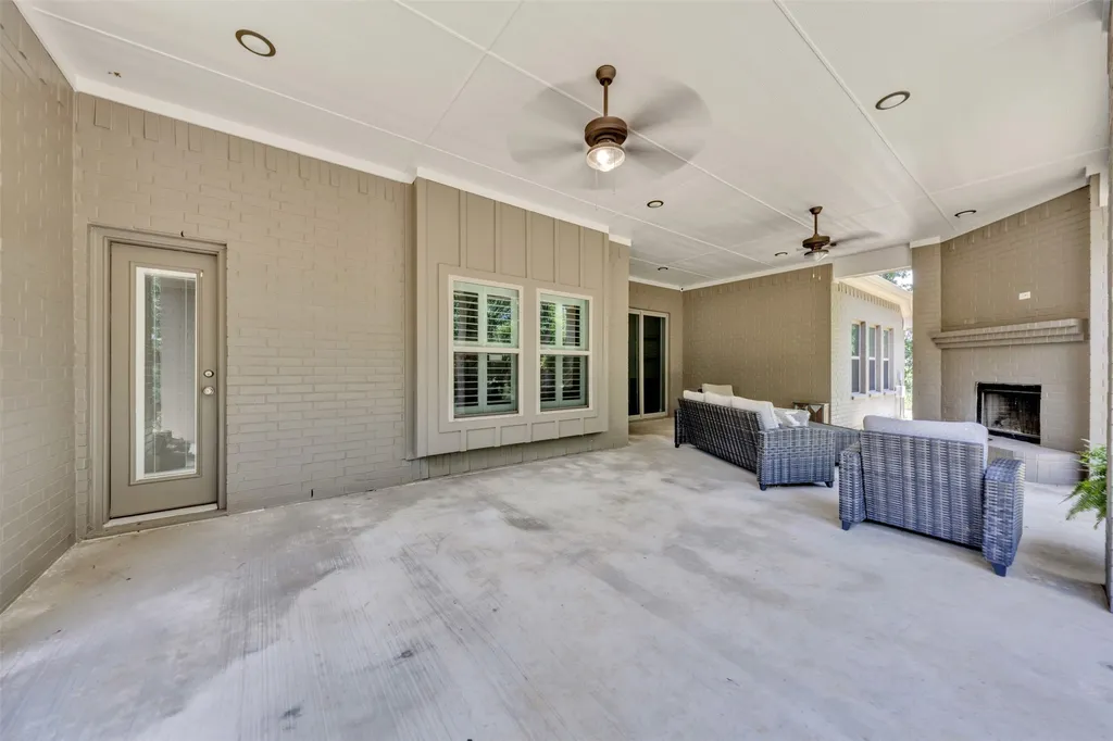 250 Red Top Road Poolville TX 76487