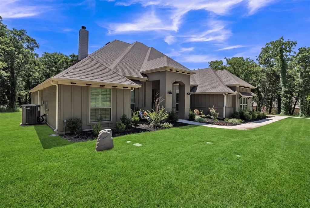 250 Red Top Road Poolville TX 76487