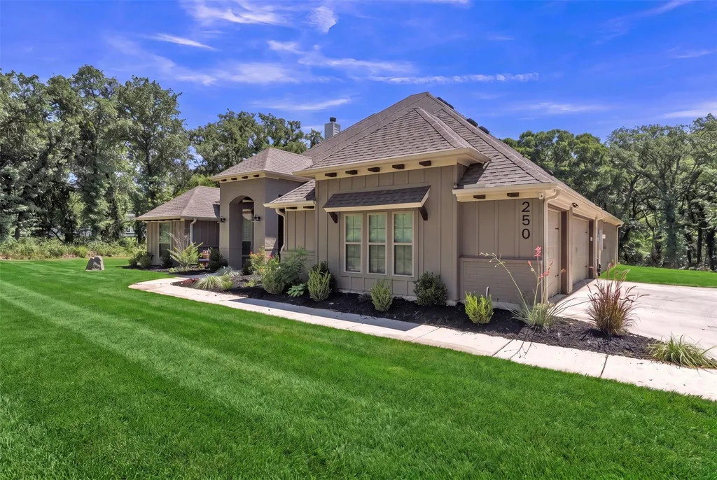250 Red Top Road Poolville TX 76487