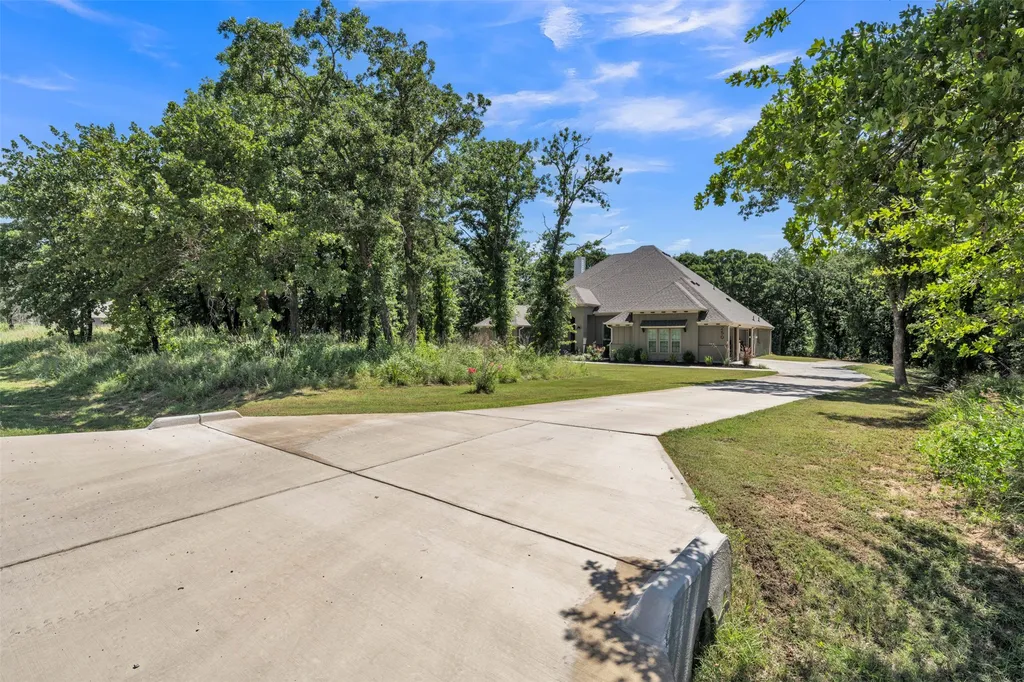 250 Red Top Road Poolville TX 76487