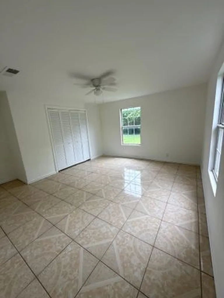 3221 Schieffer Avenue Fort Worth TX 76110