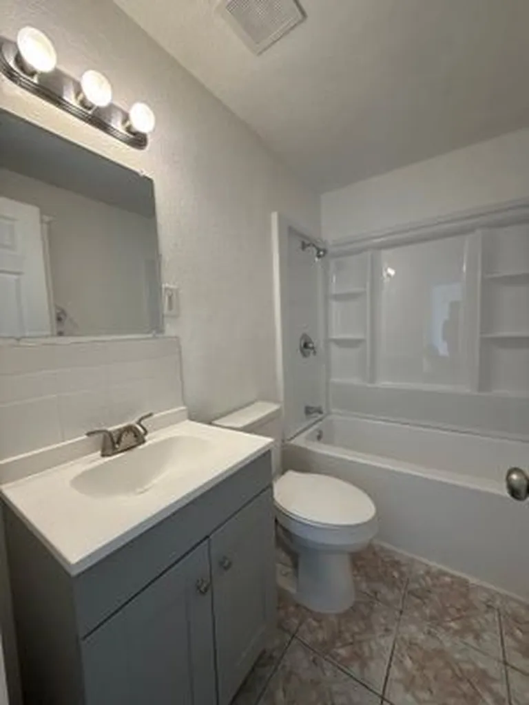 3221 Schieffer Avenue Fort Worth TX 76110