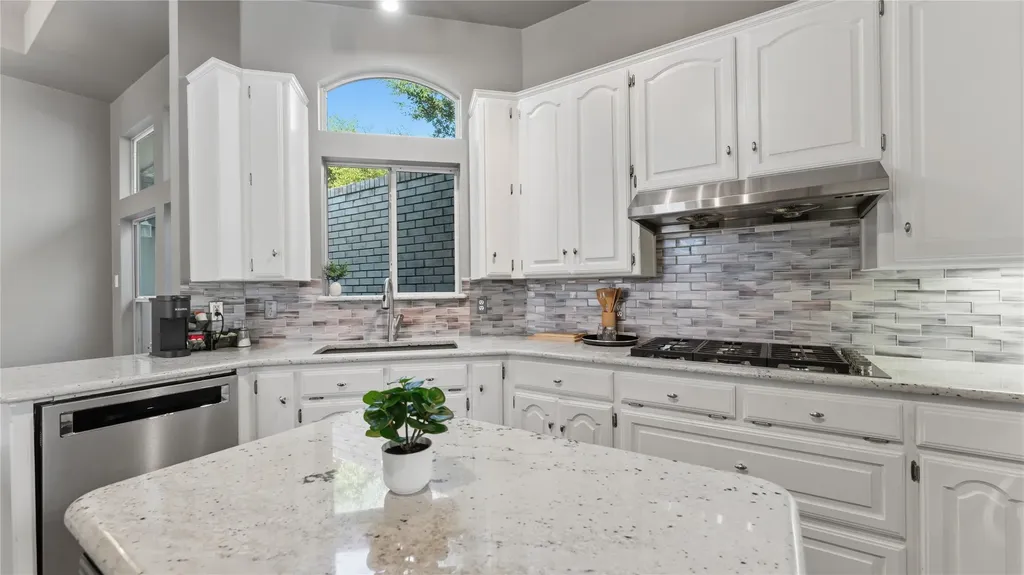 1012 Murl Drive Irving TX 75062