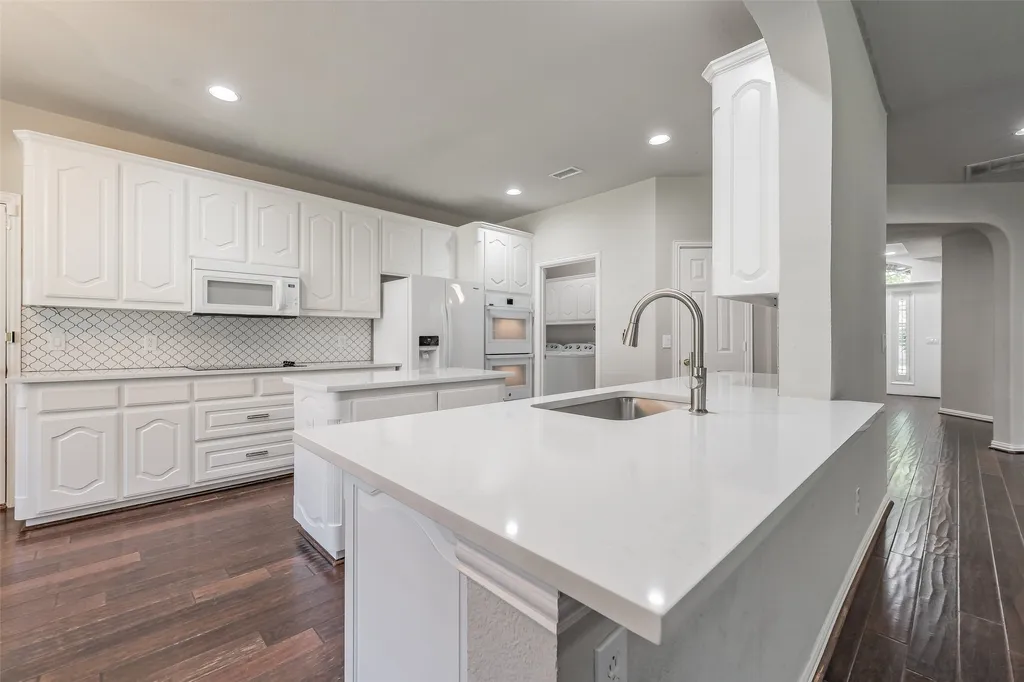 113 Woodland Cove Coppell TX 75019