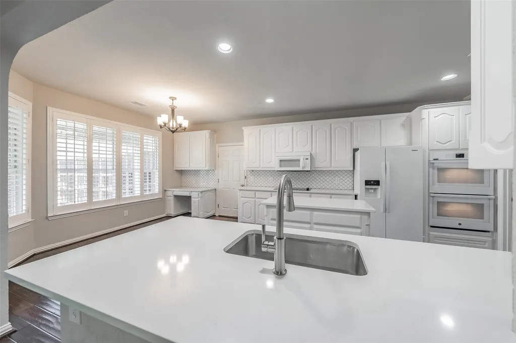 113 Woodland Cove Coppell TX 75019