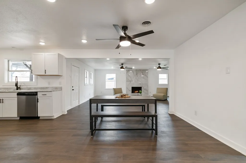 602 Lawson Drive Garland TX 75042