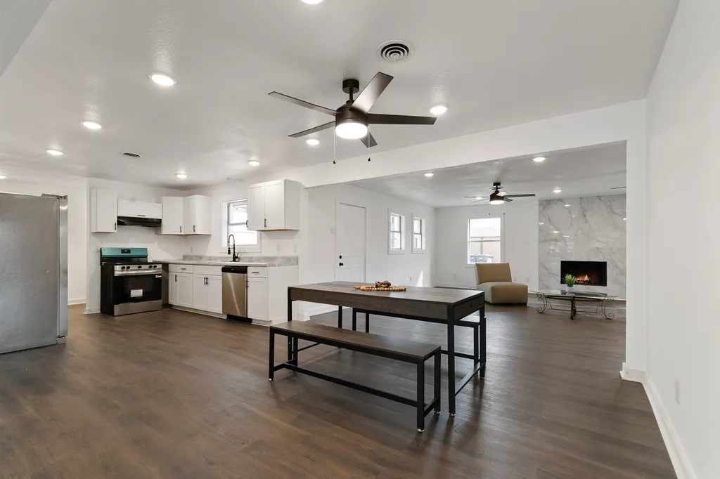 602 Lawson Drive Garland TX 75042