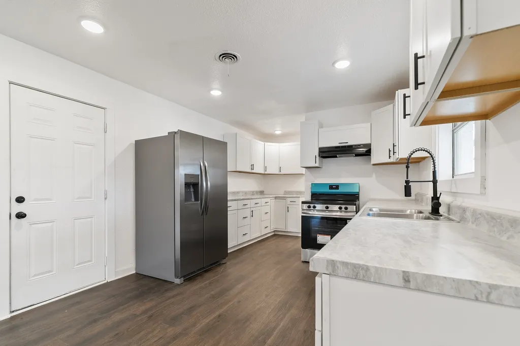 602 Lawson Drive Garland TX 75042