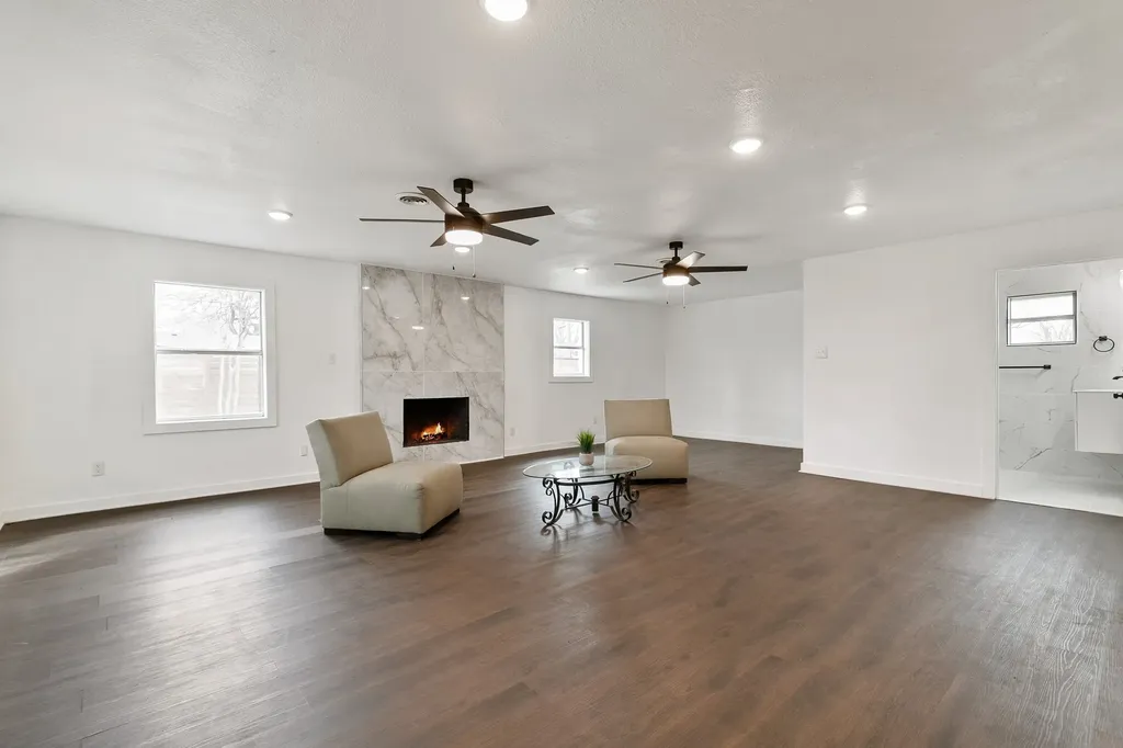 602 Lawson Drive Garland TX 75042