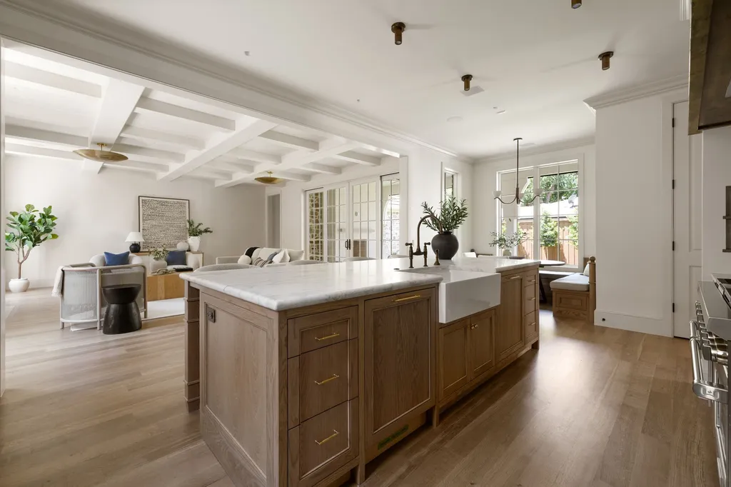 6526 Woodland Drive Dallas TX 75225
