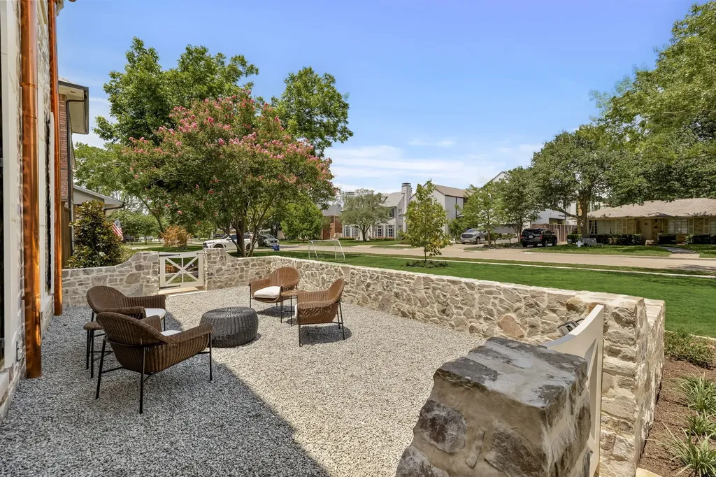 6526 Woodland Drive Dallas TX 75225