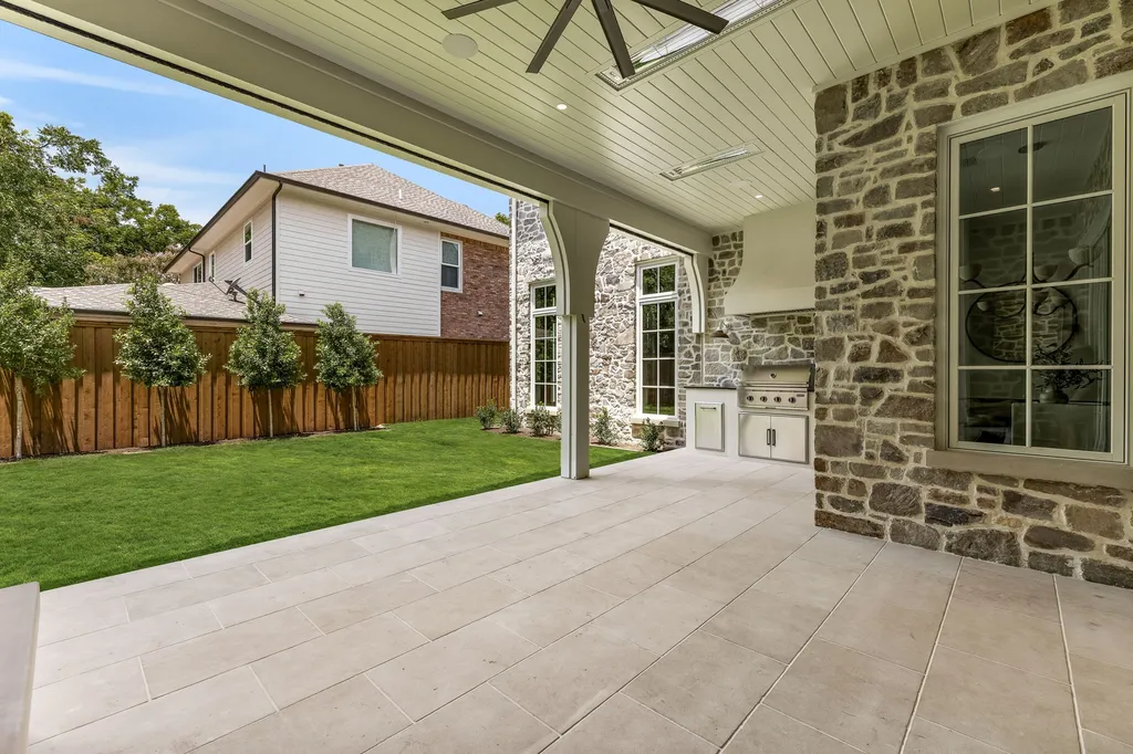 6526 Woodland Drive Dallas TX 75225