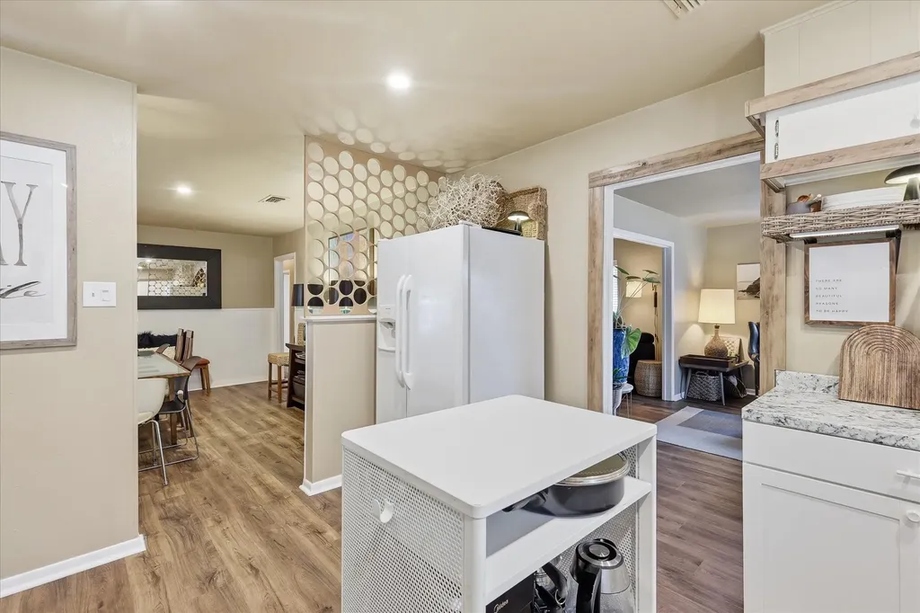 8128 Herndon Drive Benbrook TX 76116