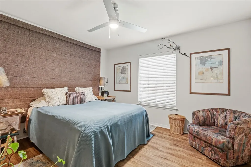 8128 Herndon Drive Benbrook TX 76116