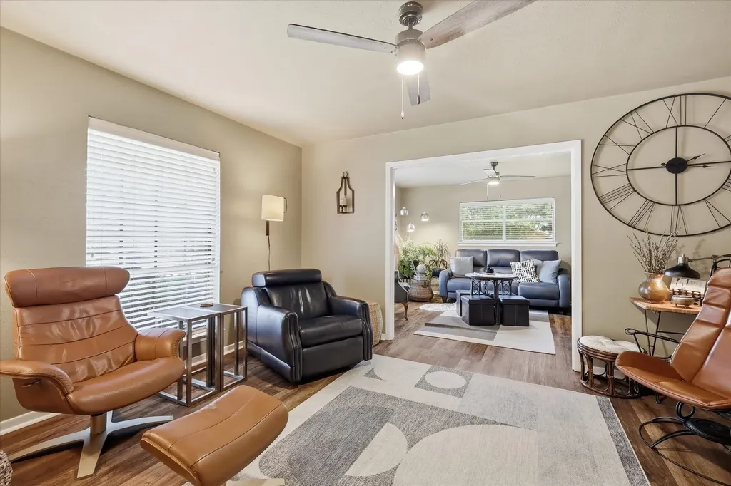 8128 Herndon Drive Benbrook TX 76116