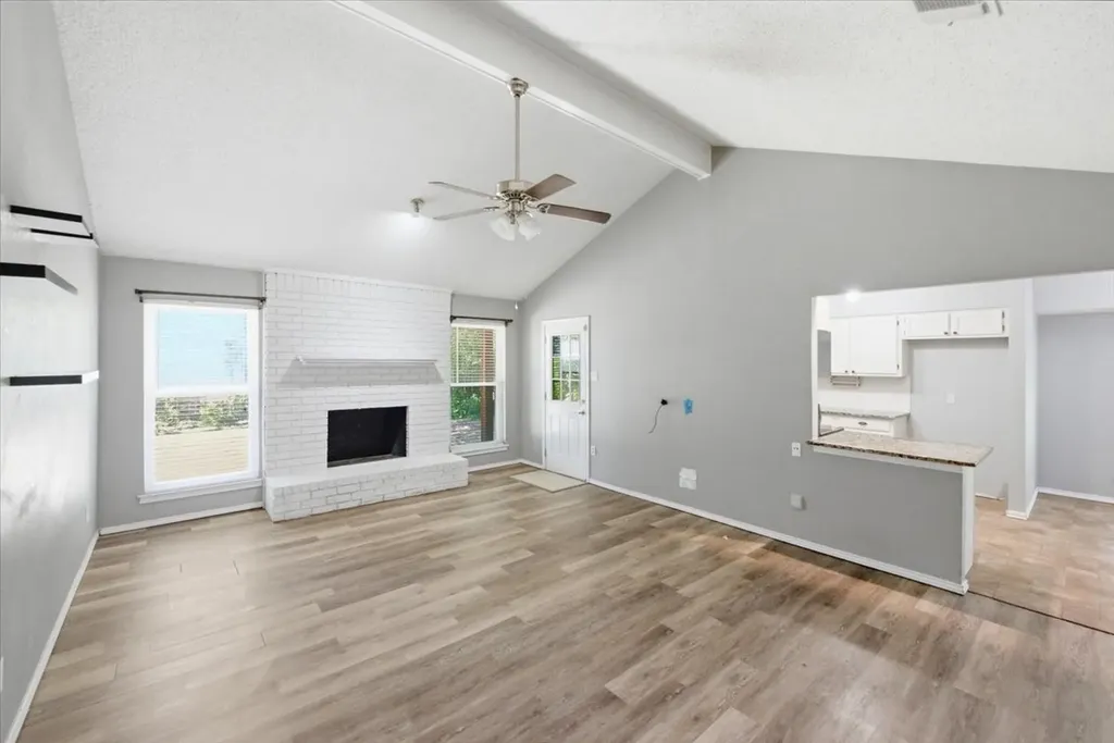 200 Almond Lane Euless TX 76039