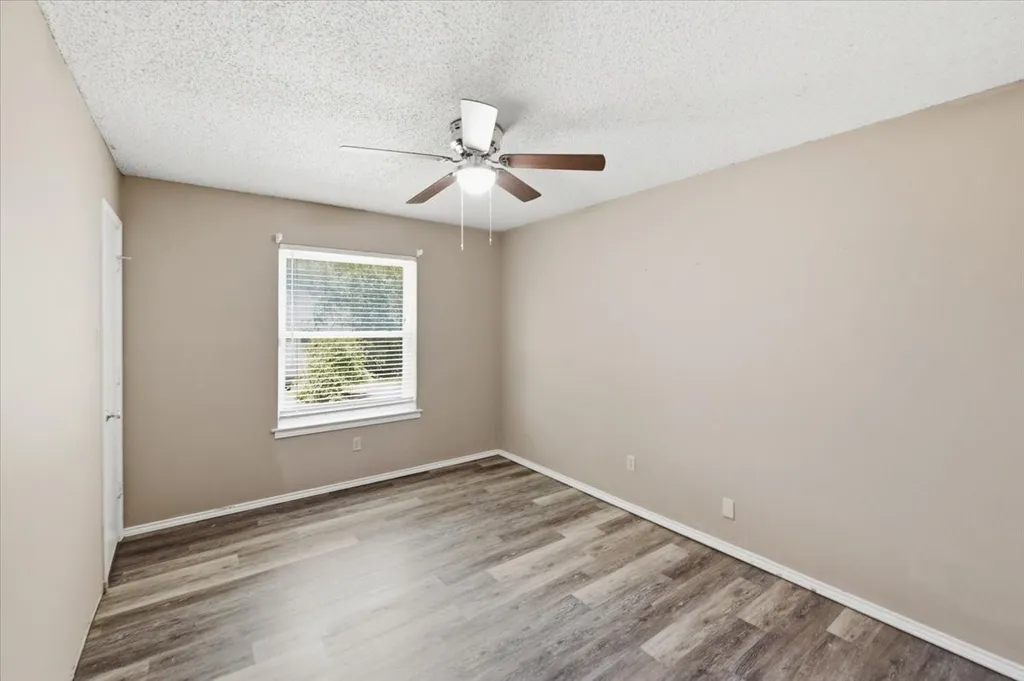 200 Almond Lane Euless TX 76039