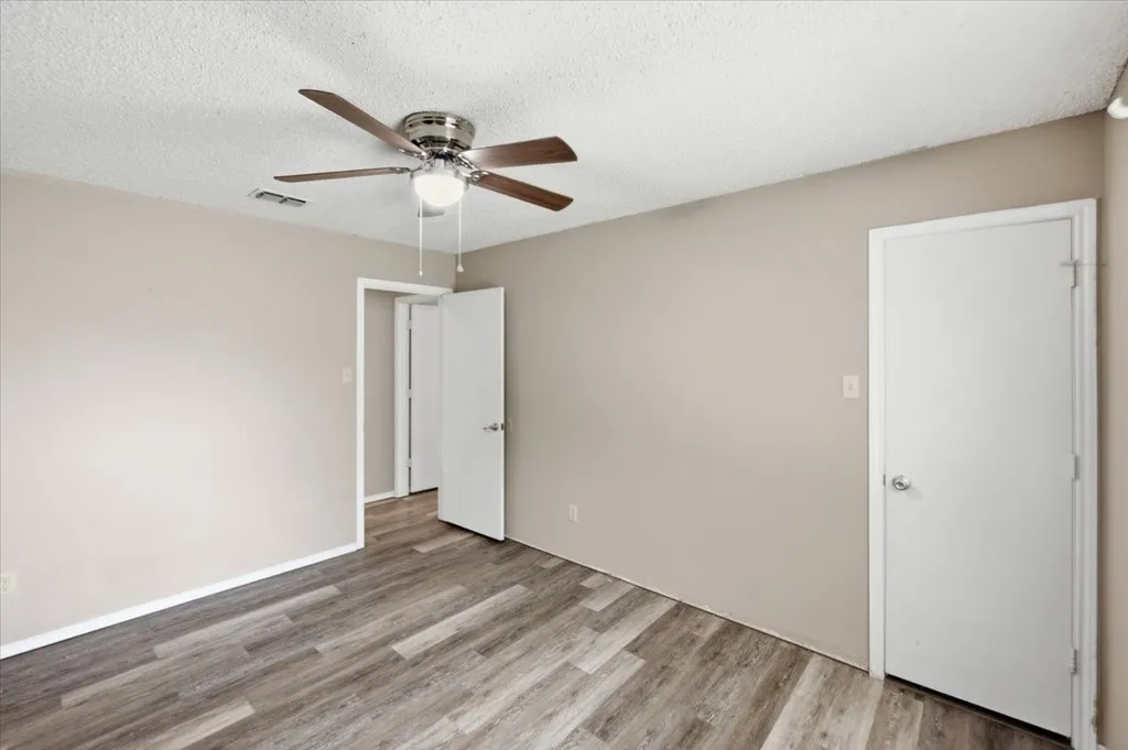200 Almond Lane Euless TX 76039