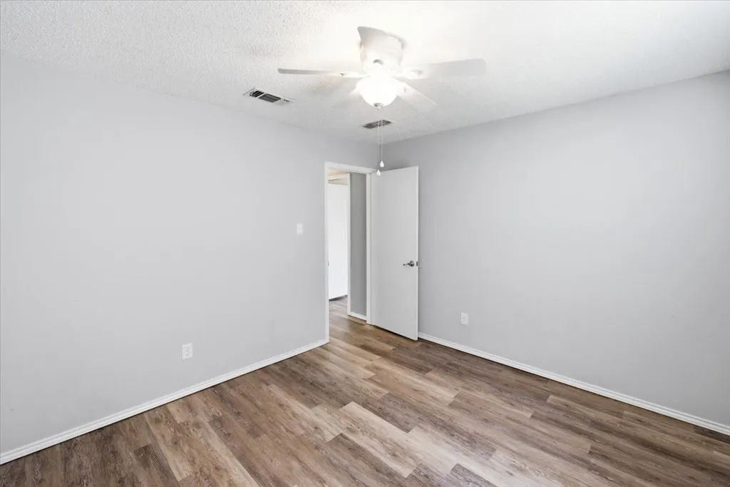 200 Almond Lane Euless TX 76039