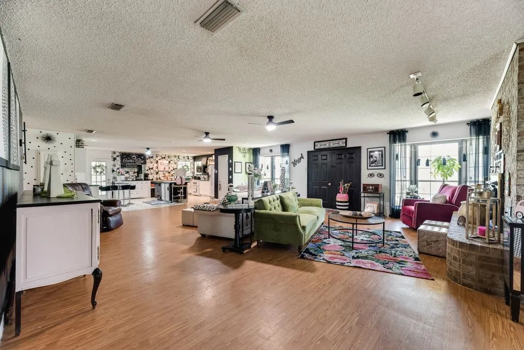 413 Francis Street Seagoville TX 75159