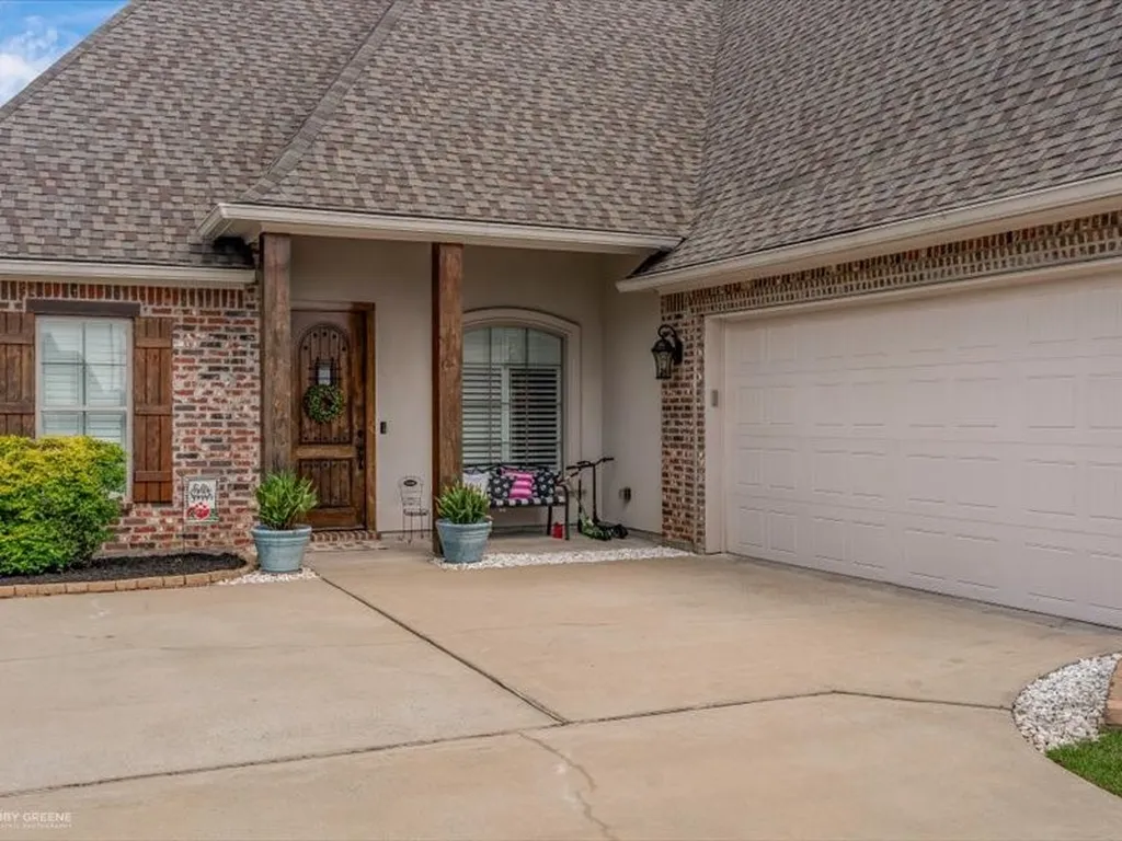 408 Halifax Circle Benton LA 71006