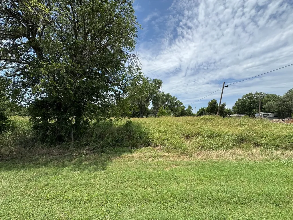 910 Quintard Morgan TX 76671