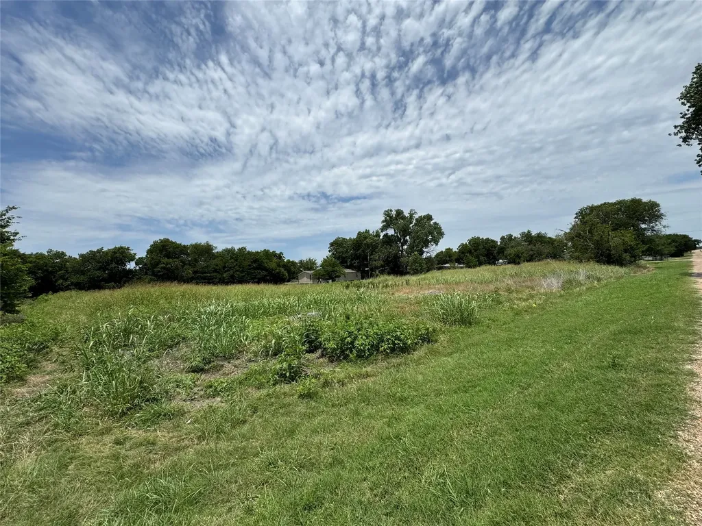 910 Quintard Morgan TX 76671