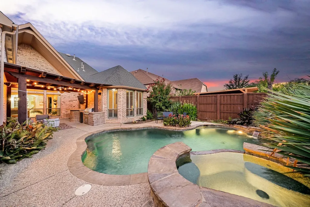 5675 Beacon Hill Drive Frisco TX 75036