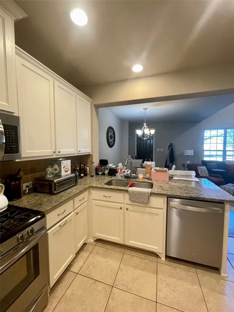 3803 Cascade Sky Drive Arlington TX 76005