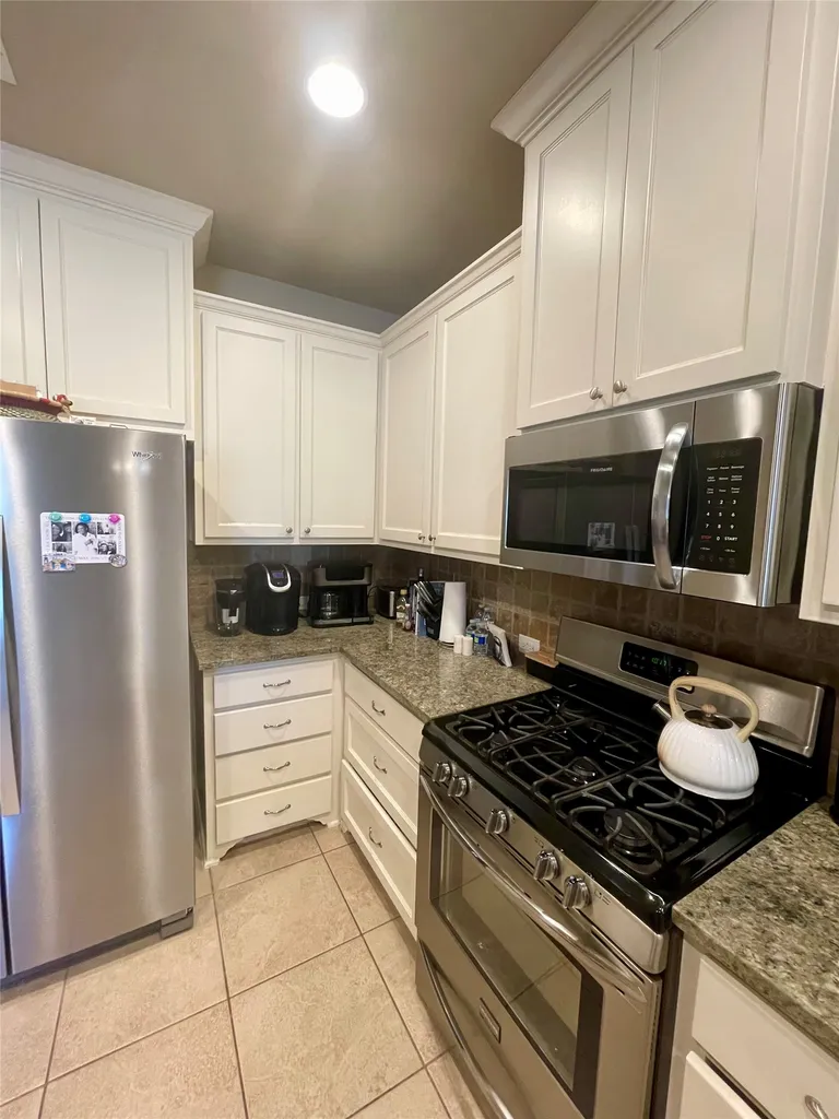3803 Cascade Sky Drive Arlington TX 76005