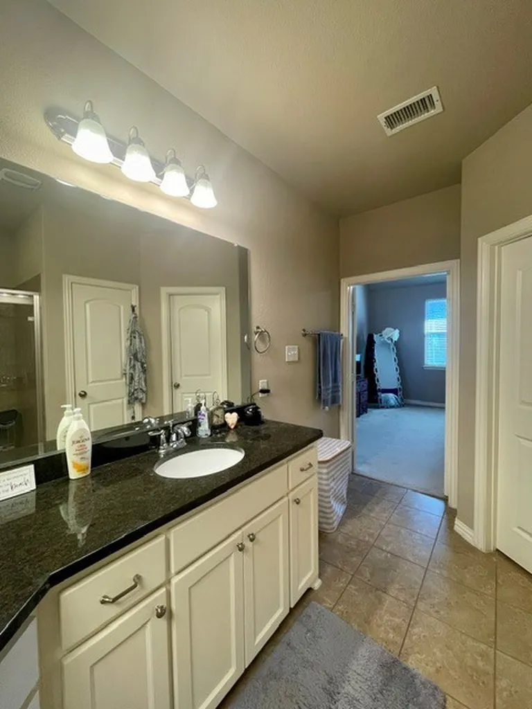 3803 Cascade Sky Drive Arlington TX 76005