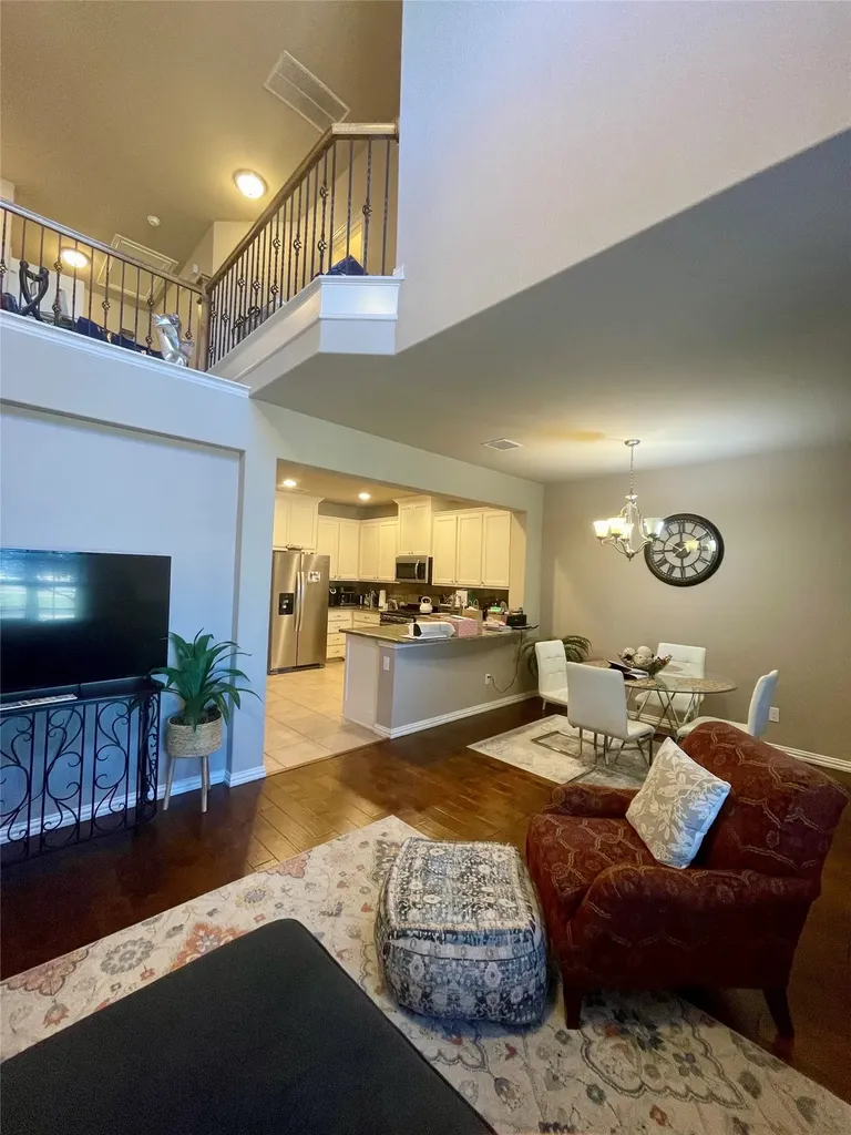 3803 Cascade Sky Drive Arlington TX 76005