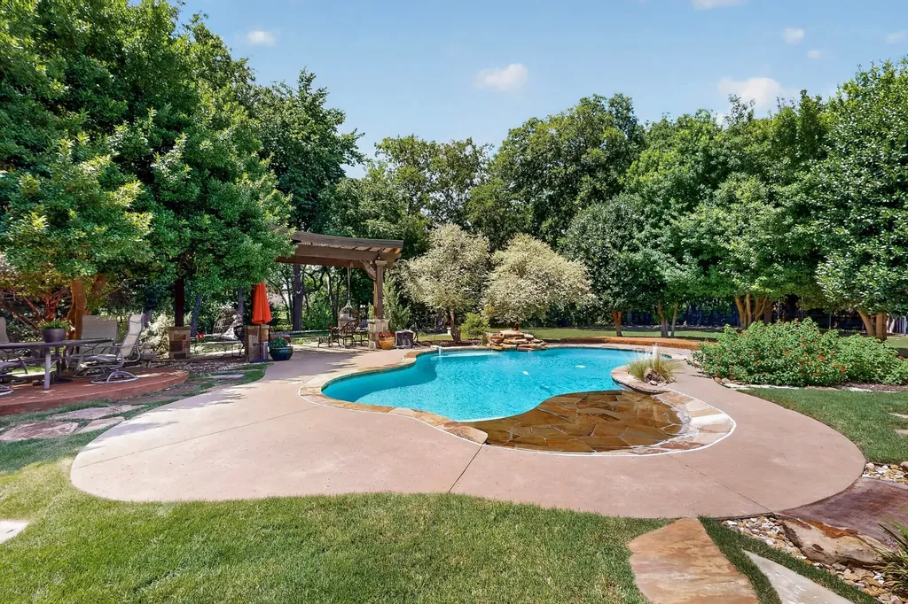 621 Blue Flumar Court Murphy TX 75094