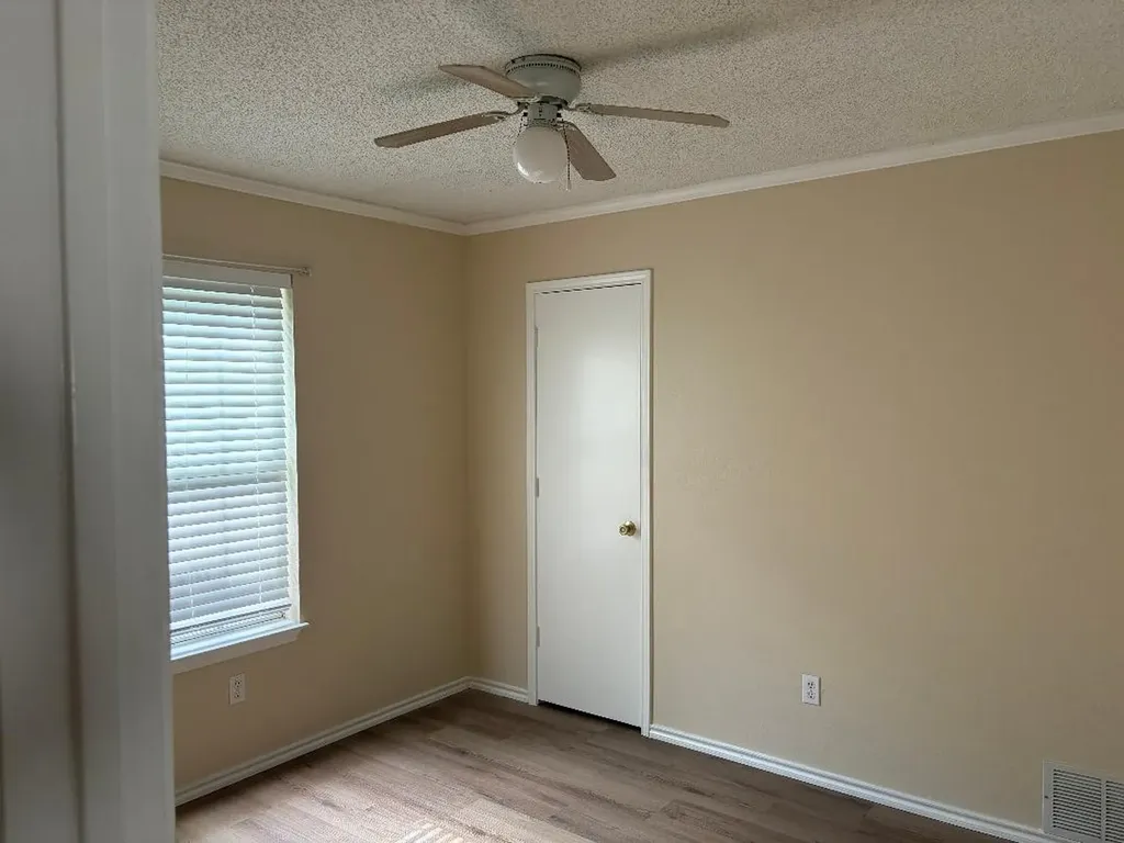 6309 Elm Springs Drive Arlington TX 76001