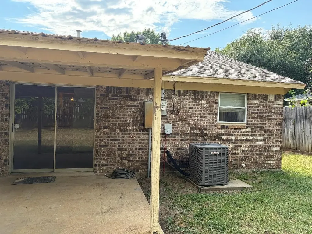 6309 Elm Springs Drive Arlington TX 76001
