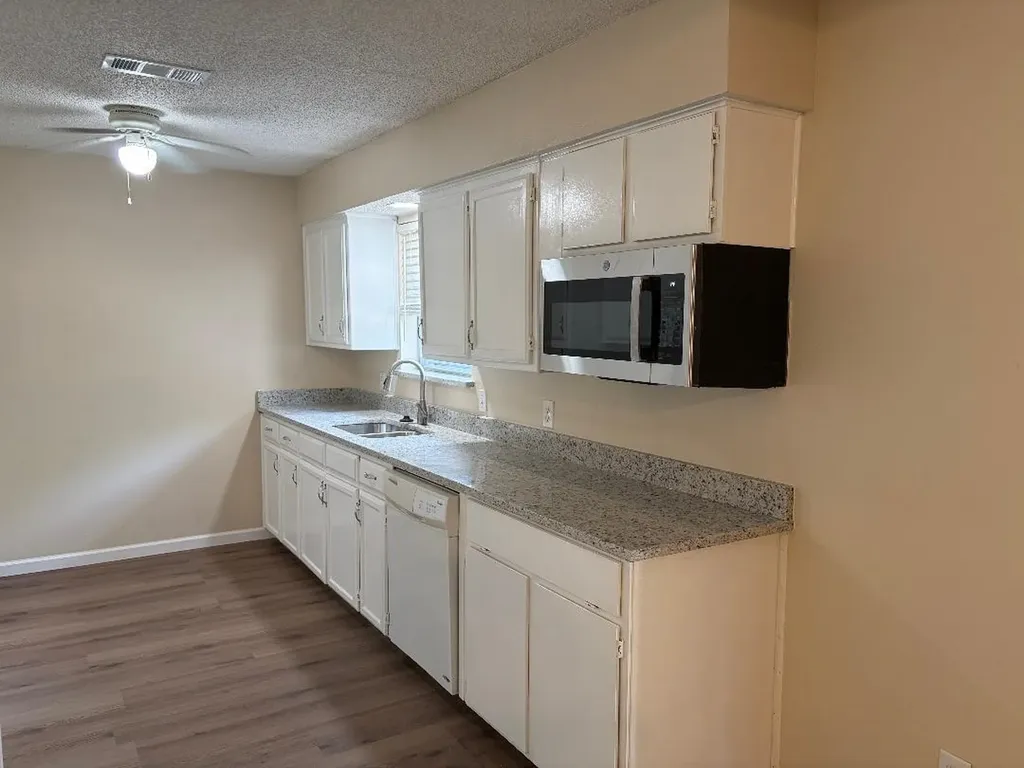 6309 Elm Springs Drive Arlington TX 76001