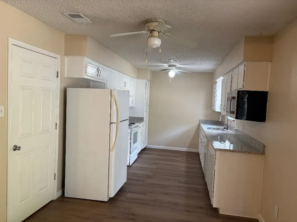 6309 Elm Springs Drive Arlington TX 76001