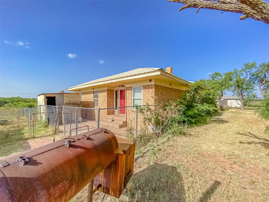 1195 County Road 415 Merkel TX 79536