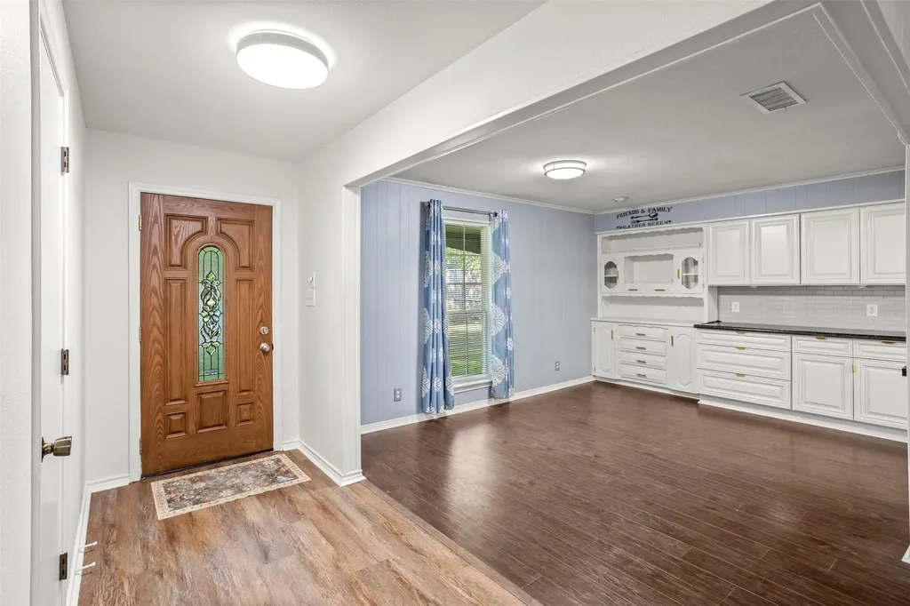110 Pecan Creek Street Red Oak TX 75154