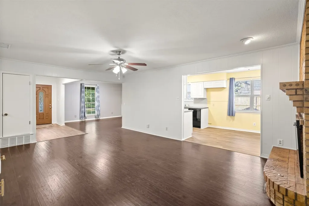110 Pecan Creek Street Red Oak TX 75154