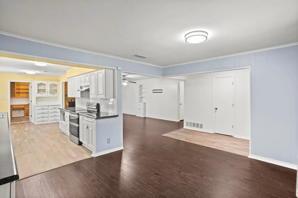 110 Pecan Creek Street Red Oak TX 75154