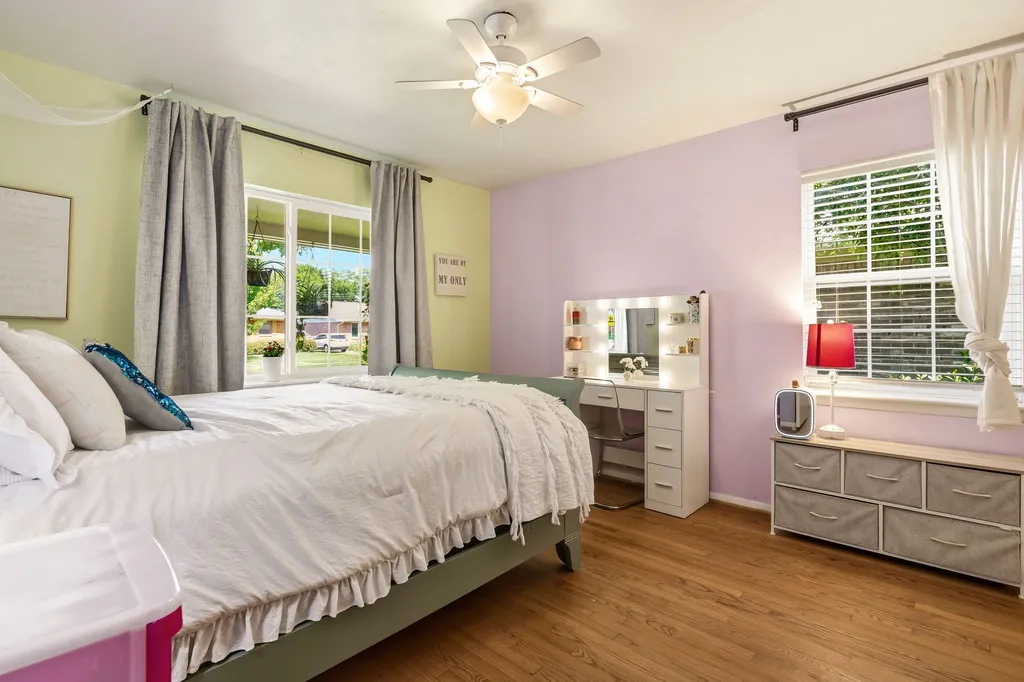 9639 Leaside Drive Dallas TX 75238