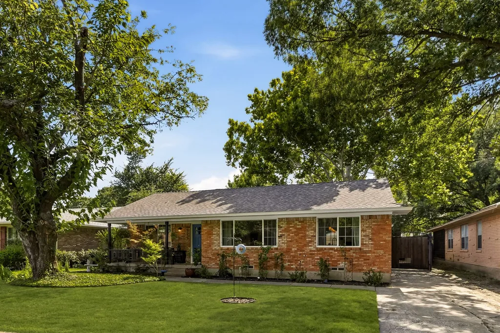 9639 Leaside Drive Dallas TX 75238
