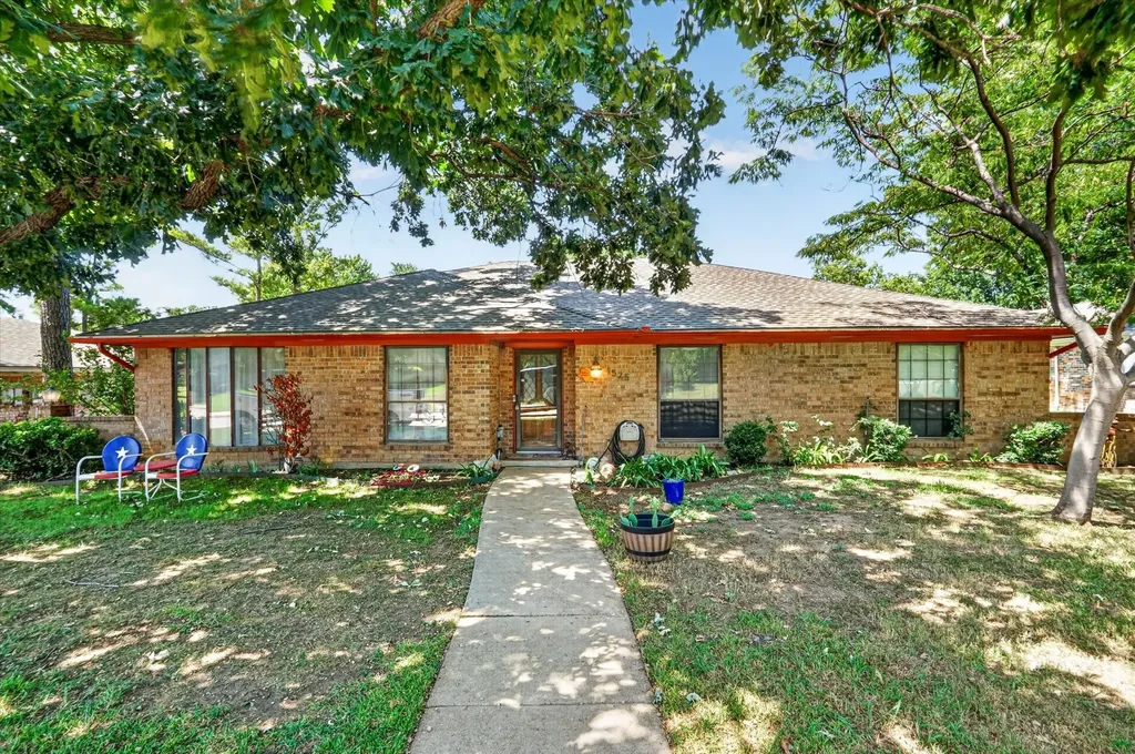 1525 San Antone Lane Lewisville TX 75077